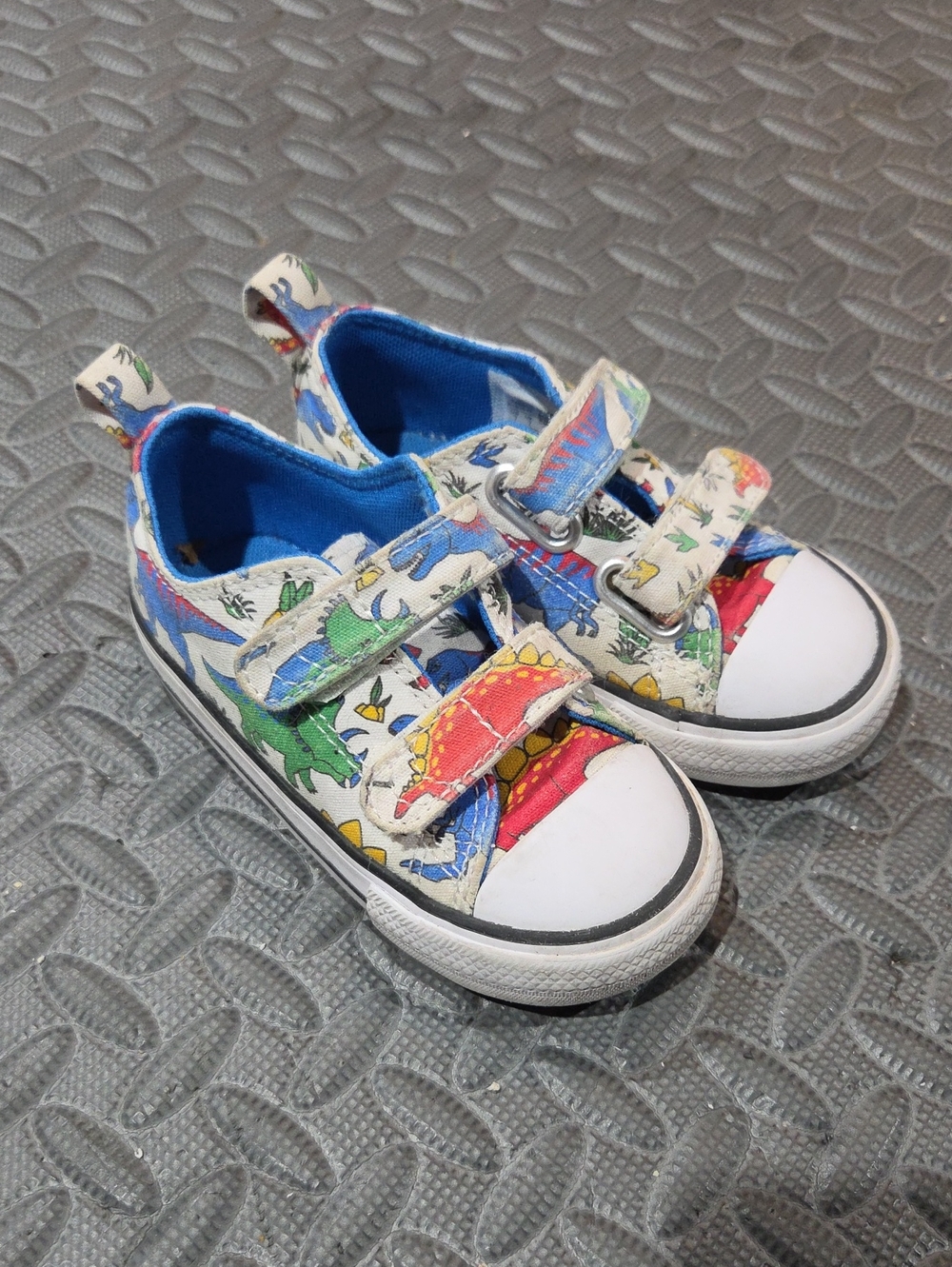 Converse Kids' Dino Velcro Sneakers, Size 7 Toddler